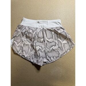 Varley Womens Running Shorts Gray Snake Print Activewear Athletic Size L‎